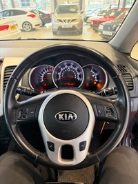 USED 2015 65 KIA VENGA 1.6 2 MPV 5dr Petrol Auto Euro 6 (123 bhp) AUTOMATIC, 16 INCH ALLOYS, AIR CONDITIONING, PARKING SENSORS, USB/AUX CONNECTION, MULTI FUNCTIONING STEERING WHEEL, ELECTRIC FOLDABLE MIRRORS AND DAYTIME RUNNING LIGHTS.