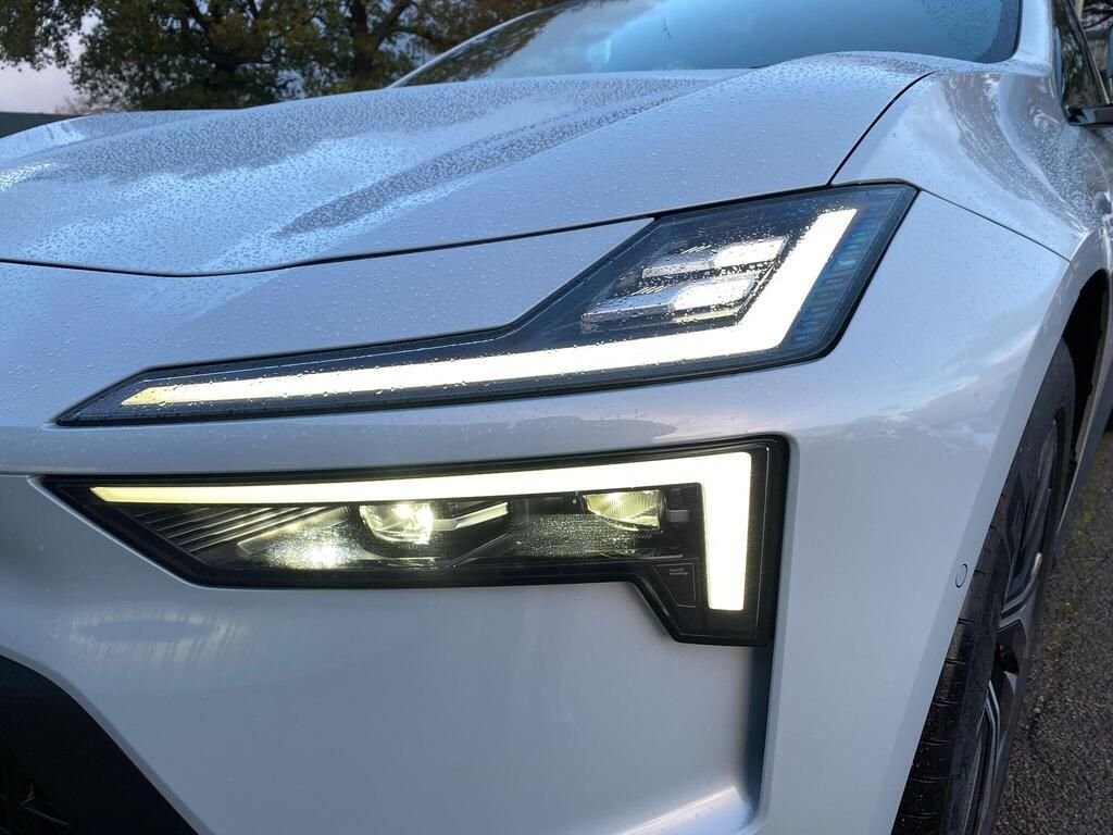 USED 2025 25 POLESTAR Polestar 4 Dual Motor 100kWh Long Range Plus SUV 5dr Electric Auto 4WD (544 ps) CAMERA+CARPLAY+NAV+F/R SENSORS