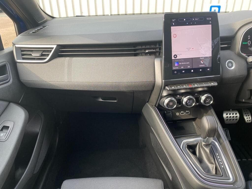 USED 2025 75 RENAULT CLIO 1.6 E-TECH esprit Alpine Hatchback 5dr Petrol Hybrid Auto Euro 6 (s/s) (145 ps) CARPLAY+NAV+CAMERA+HEATED SEAT