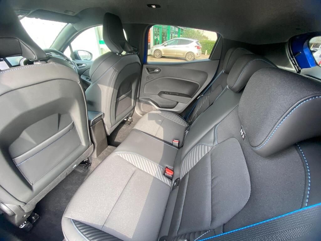 USED 2025 75 RENAULT CLIO 1.6 E-TECH esprit Alpine Hatchback 5dr Petrol Hybrid Auto Euro 6 (s/s) (145 ps) CARPLAY+NAV+CAMERA+HEATED SEAT