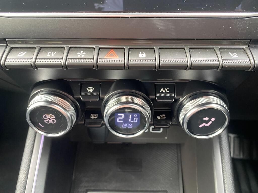 USED 2025 75 RENAULT CLIO 1.6 E-TECH esprit Alpine Hatchback 5dr Petrol Hybrid Auto Euro 6 (s/s) (145 ps) CARPLAY+NAV+CAMERA+HEATED SEAT