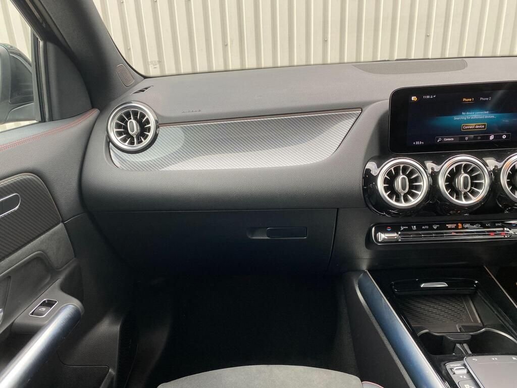 USED 2020 70 MERCEDES-BENZ GLA 1.3 GLA200 AMG Line (Premium) SUV 5dr Petrol 7G-DCT Euro 6 (s/s) (163 ps) AMG&COMFORT&PARKING&LIGHT PACK