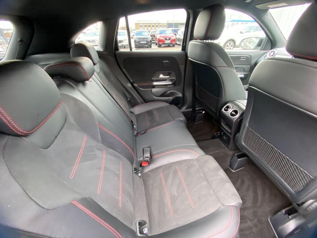 USED 2020 70 MERCEDES-BENZ GLA 1.3 GLA200 AMG Line (Premium) SUV 5dr Petrol 7G-DCT Euro 6 (s/s) (163 ps) AMG&COMFORT&PARKING&LIGHT PACK