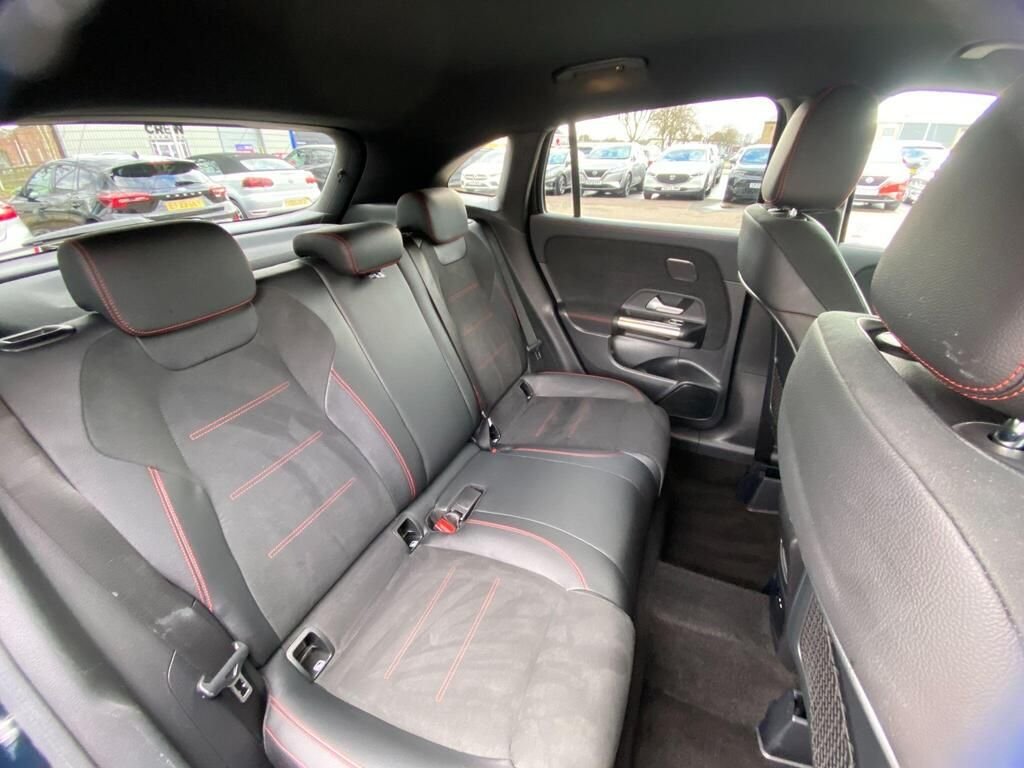 USED 2020 70 MERCEDES-BENZ GLA 1.3 GLA200 AMG Line (Premium) SUV 5dr Petrol 7G-DCT Euro 6 (s/s) (163 ps) AMG&COMFORT&PARKING&LIGHT PACK