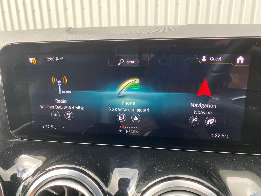 USED 2020 70 MERCEDES-BENZ GLA 1.3 GLA200 AMG Line (Premium) SUV 5dr Petrol 7G-DCT Euro 6 (s/s) (163 ps) AMG&COMFORT&PARKING&LIGHT PACK