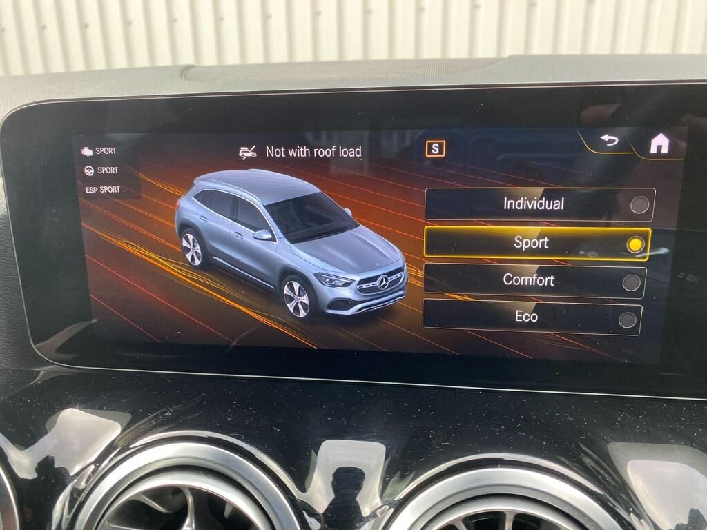 USED 2020 70 MERCEDES-BENZ GLA 1.3 GLA200 AMG Line (Premium) SUV 5dr Petrol 7G-DCT Euro 6 (s/s) (163 ps) AMG&COMFORT&PARKING&LIGHT PACK