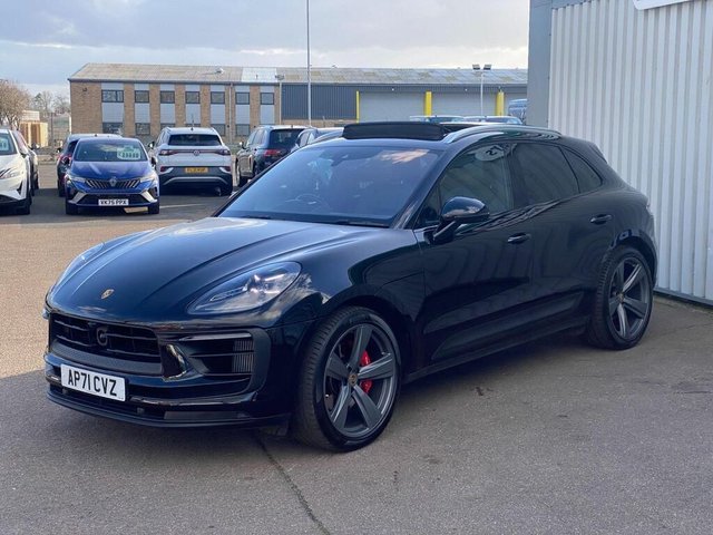 View our PORSCHE MACAN