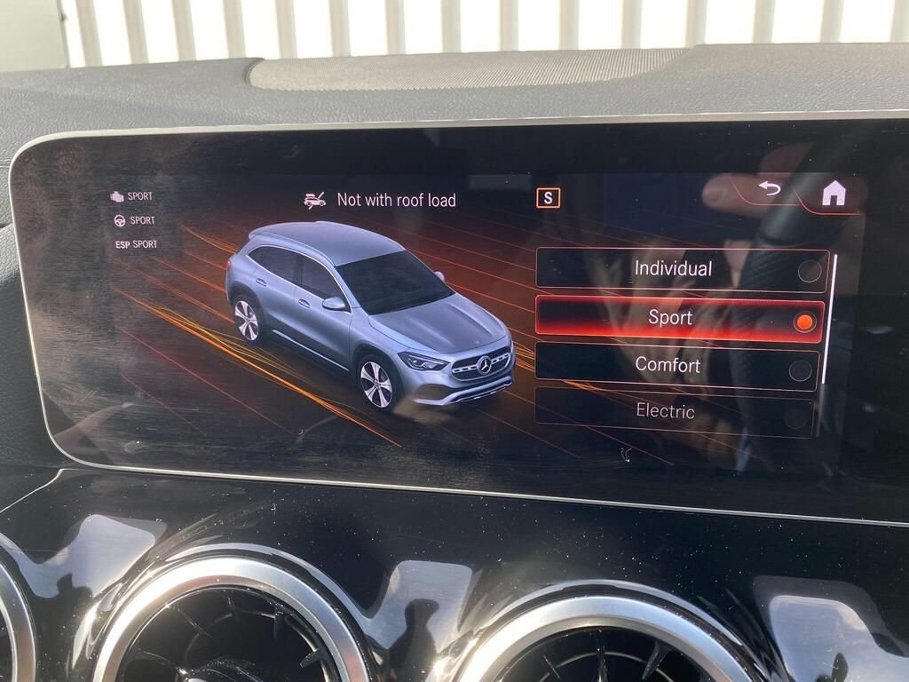 USED 2020 70 MERCEDES-BENZ GLA 1.3 GLA250e 15.6kWh Exclusive Edition SUV 5dr Petrol Plug-in Hybrid 8G-DCT Euro 6 (s/s) (218 ps) AMG&COMFORT&LIGHT&MIRROR PACKS