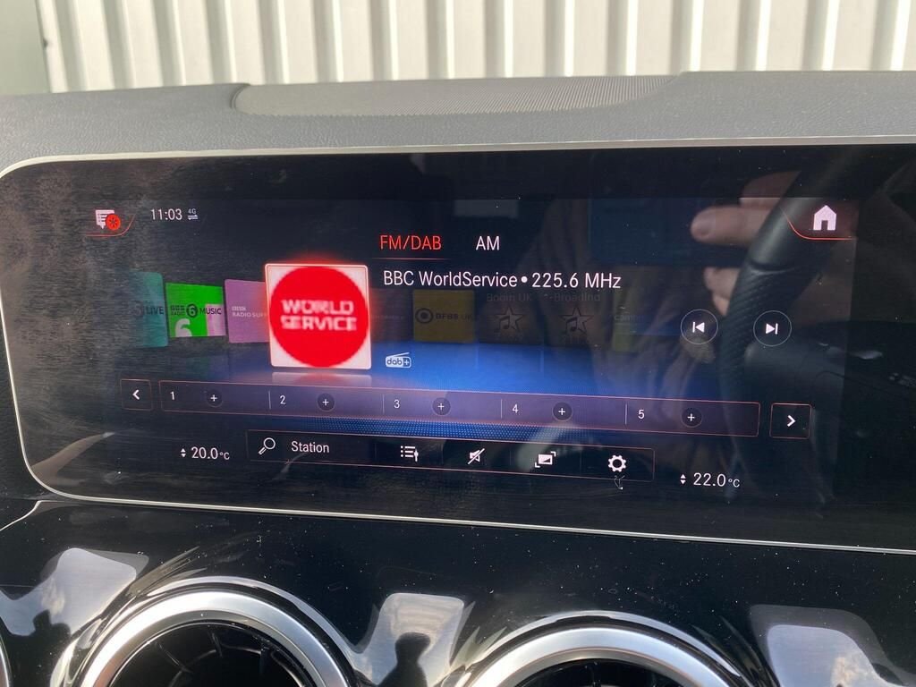 USED 2020 70 MERCEDES-BENZ GLA 1.3 GLA250e 15.6kWh Exclusive Edition SUV 5dr Petrol Plug-in Hybrid 8G-DCT Euro 6 (s/s) (218 ps) AMG&COMFORT&LIGHT&MIRROR PACKS