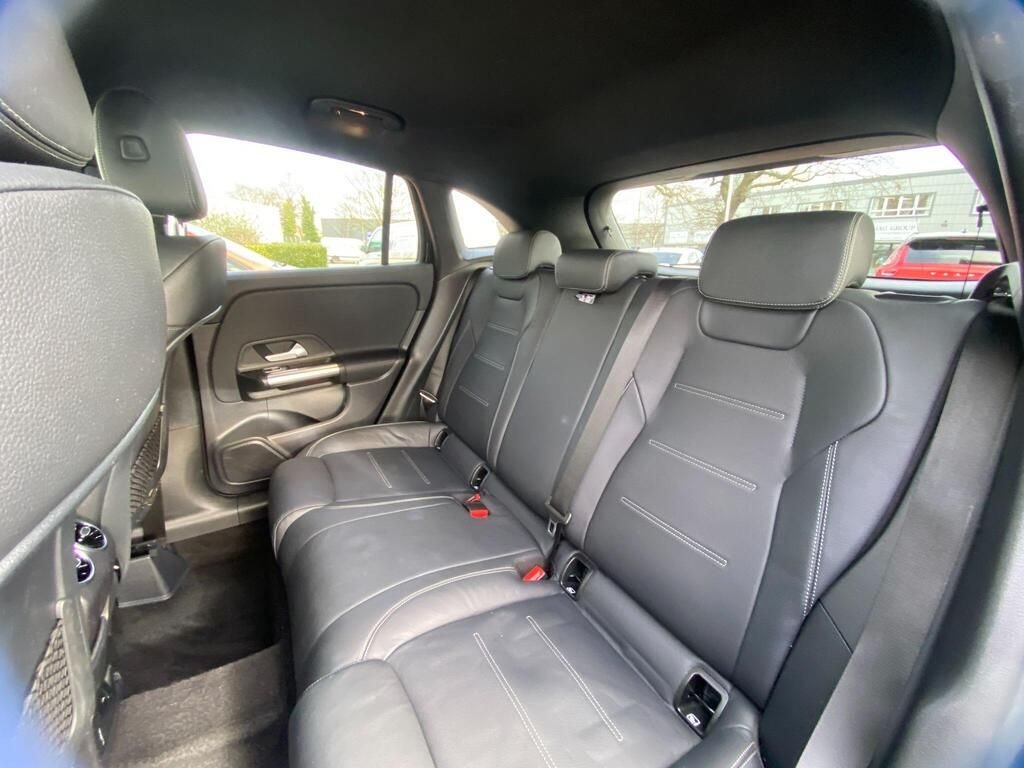 USED 2020 70 MERCEDES-BENZ GLA 1.3 GLA250e 15.6kWh Exclusive Edition SUV 5dr Petrol Plug-in Hybrid 8G-DCT Euro 6 (s/s) (218 ps) AMG&COMFORT&LIGHT&MIRROR PACKS