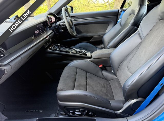2023 PORSCHE 911 - Photo 11