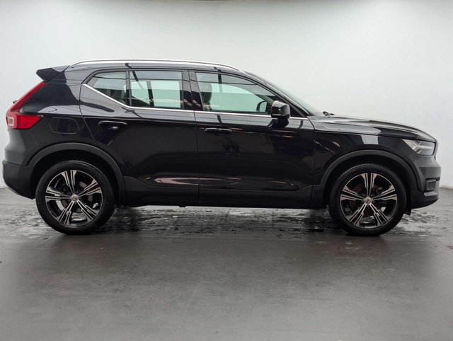 USED 2021 71 VOLVO XC40 2.0 XC40 Inscription Pro B4 MHEV Auto 5dr CLICK & COLLECT/ HOME DELIVERY