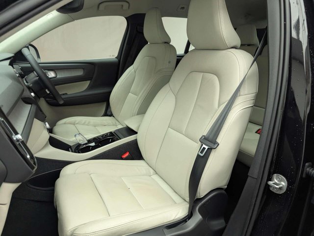 USED 2021 71 VOLVO XC40 2.0 XC40 Inscription Pro B4 MHEV Auto 5dr CLICK & COLLECT/ HOME DELIVERY