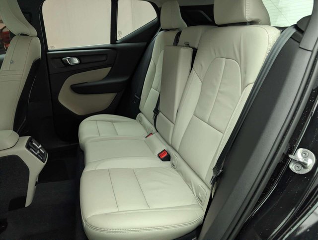 USED 2021 71 VOLVO XC40 2.0 XC40 Inscription Pro B4 MHEV Auto 5dr CLICK & COLLECT/ HOME DELIVERY