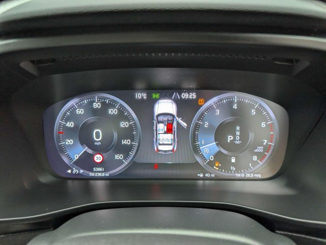 USED 2021 71 VOLVO XC40 2.0 XC40 Inscription Pro B4 MHEV Auto 5dr CLICK & COLLECT/ HOME DELIVERY