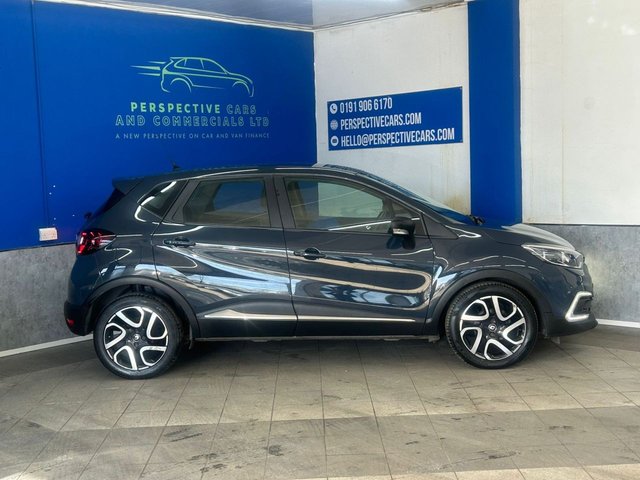 2017 RENAULT CAPTUR - Photo 2