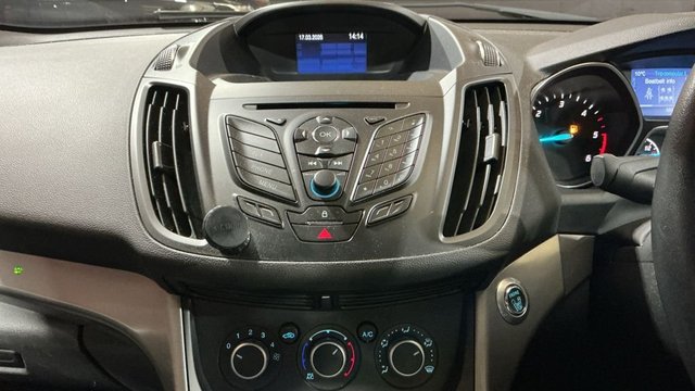 2015 FORD KUGA - Photo 2