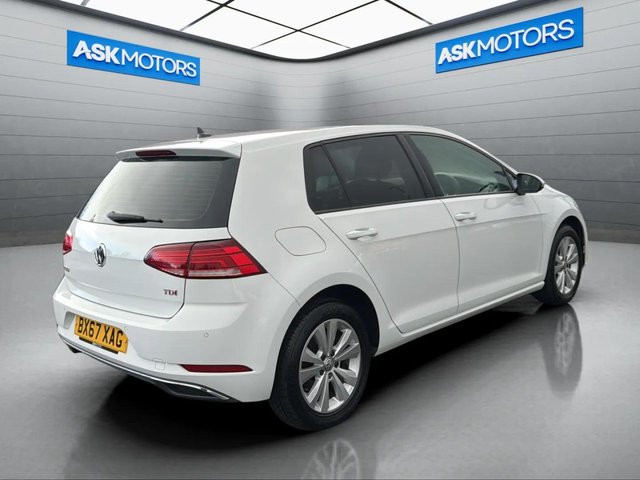View our VOLKSWAGEN GOLF
