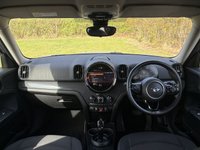 USED 2020 70 MINI COUNTRYMAN 1.5 Cooper Classic SUV 5dr Petrol Steptronic Euro 6 (s/s) (136 ps) 16" ALLOYS, REVERSE SENSORS