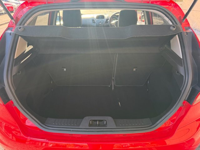 2013 FORD FIESTA - Photo 6