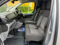 USED 2022 22 VAUXHALL VIVARO 1.5 Turbo D 2900 Sportive Panel Van L2 H1 Euro 6 (s/s) (100 ps) Direct from lease Company Full Service History