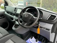 USED 2022 22 VAUXHALL VIVARO 1.5 Turbo D 2900 Sportive Panel Van L2 H1 Euro 6 (s/s) (100 ps) Direct from lease Company Full Service History