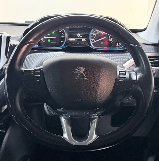 2018 PEUGEOT 2008 - Photo 8
