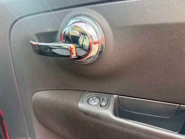 2015 FIAT 500 - Photo 11