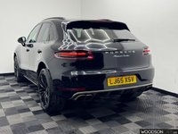 USED 2016 65 PORSCHE MACAN 3.6T V6 Turbo SUV 5dr Petrol PDK 4WD Euro 6 (s/s) (400 ps) 2 Previous Owners / Pan Roof / Sat Nav / Red Leather / DAB Radio / Reverse Camera / Bluetooth