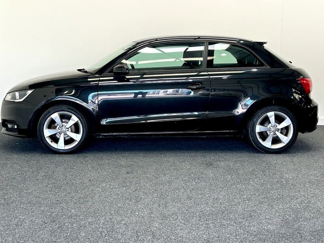 2015 AUDI A1 - Photo 4