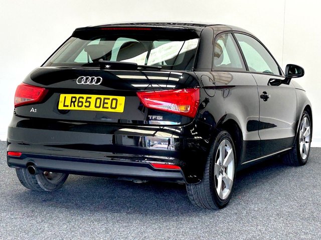 2015 AUDI A1 - Photo 5