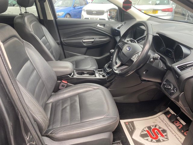2017 FORD KUGA - Photo 8