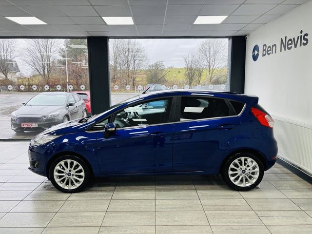 2017 FORD FIESTA - Photo 4