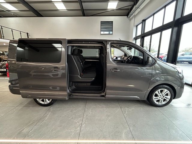 View our VAUXHALL VIVARO