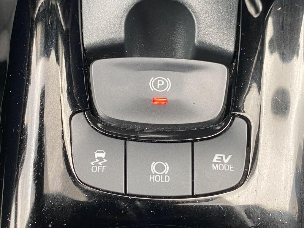 USED 2021 21 TOYOTA C-HR 1.8 VVT-h GPF Design SUV 5dr Petrol Hybrid CVT Euro 6 (s/s) (122 ps) CAMERA+SAT NAV+ADAPTIVE CRUISE