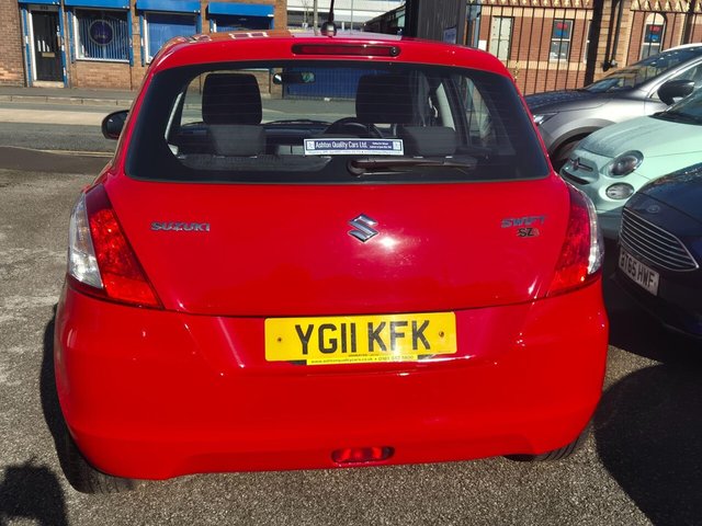 2011 SUZUKI SWIFT - Photo 11
