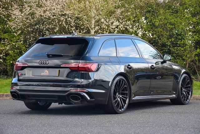View our AUDI RS4 AVANT