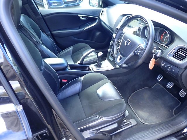 2016 VOLVO V40 - Photo 5