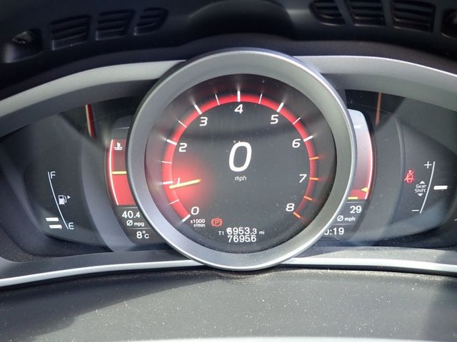 2016 VOLVO V40 - Photo 6