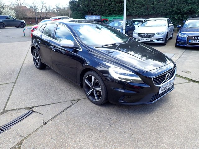 2016 VOLVO V40