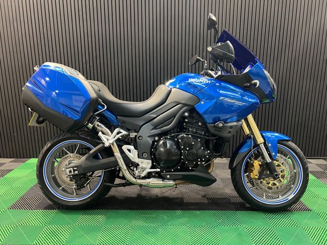 View our TRIUMPH TIGER 1050