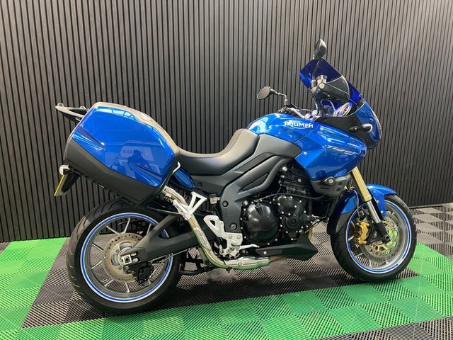 View our TRIUMPH TIGER 1050
