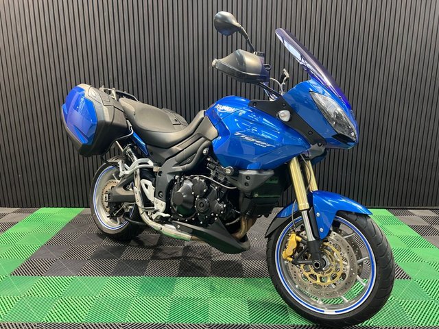 View our TRIUMPH TIGER 1050