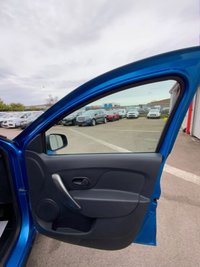 USED 2015 65 DACIA SANDERO STEPWAY 0.9 TCe Laureate Hatchback 5dr Petrol Manual Euro 6 (s/s) (90 ps) drives superb