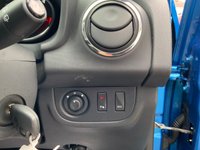 USED 2015 65 DACIA SANDERO STEPWAY 0.9 TCe Laureate Hatchback 5dr Petrol Manual Euro 6 (s/s) (90 ps) drives superb