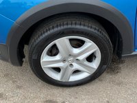 USED 2015 65 DACIA SANDERO STEPWAY 0.9 TCe Laureate Hatchback 5dr Petrol Manual Euro 6 (s/s) (90 ps) drives superb