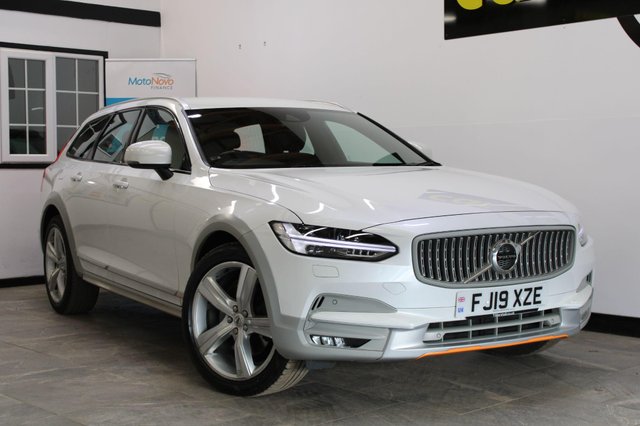 View our VOLVO V90 Cross Country