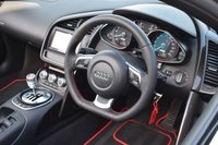 USED 2011 11 AUDI R8 5.2 FSI V10 Spyder 2dr Petrol Manual quattro Euro 4 (525 ps) MANUAL / CARBON INLAYS / FSH