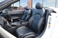 USED 2011 11 AUDI R8 5.2 FSI V10 Spyder 2dr Petrol Manual quattro Euro 4 (525 ps) MANUAL / CARBON INLAYS / FSH