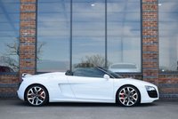 USED 2011 11 AUDI R8 5.2 FSI V10 Spyder 2dr Petrol Manual quattro Euro 4 (525 ps) MANUAL / CARBON INLAYS / FSH